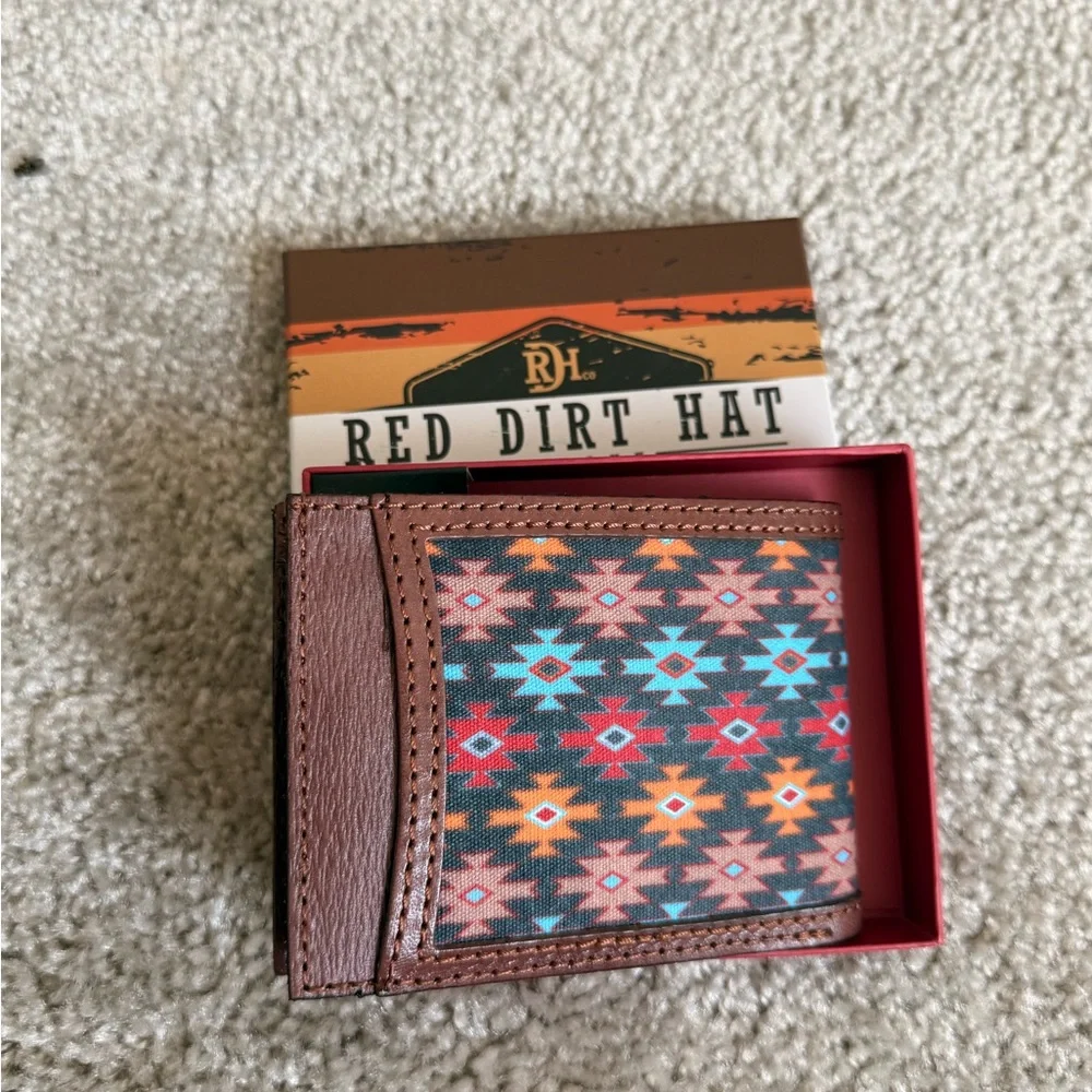Aztec Pattern Bifold Wallet - Picture 3 of 3